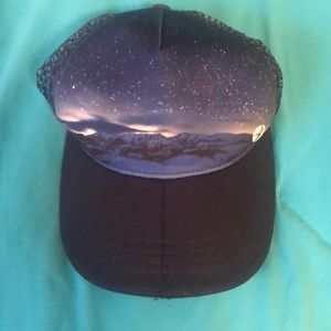 Oiselle Runner Trucker Hat